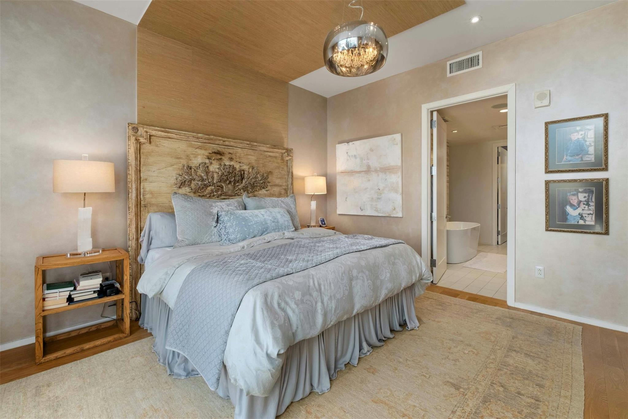 200 Congress Ave # 11E