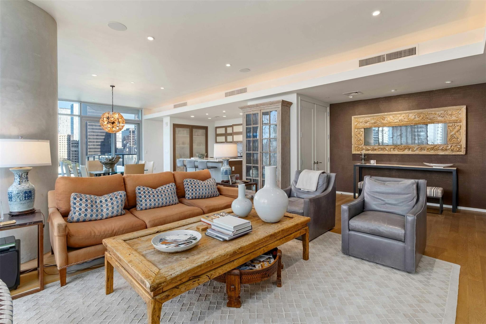 200 Congress Ave # 11E