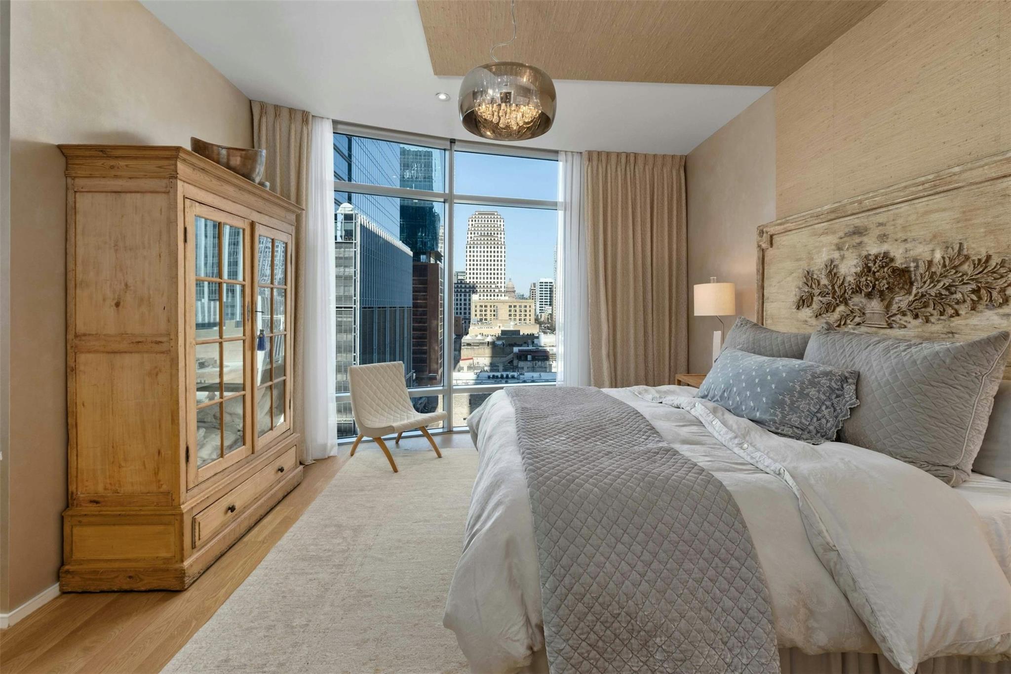 200 Congress Ave # 11E