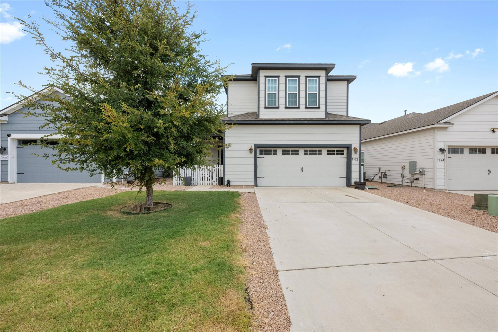 1182 Grant Wood Ave