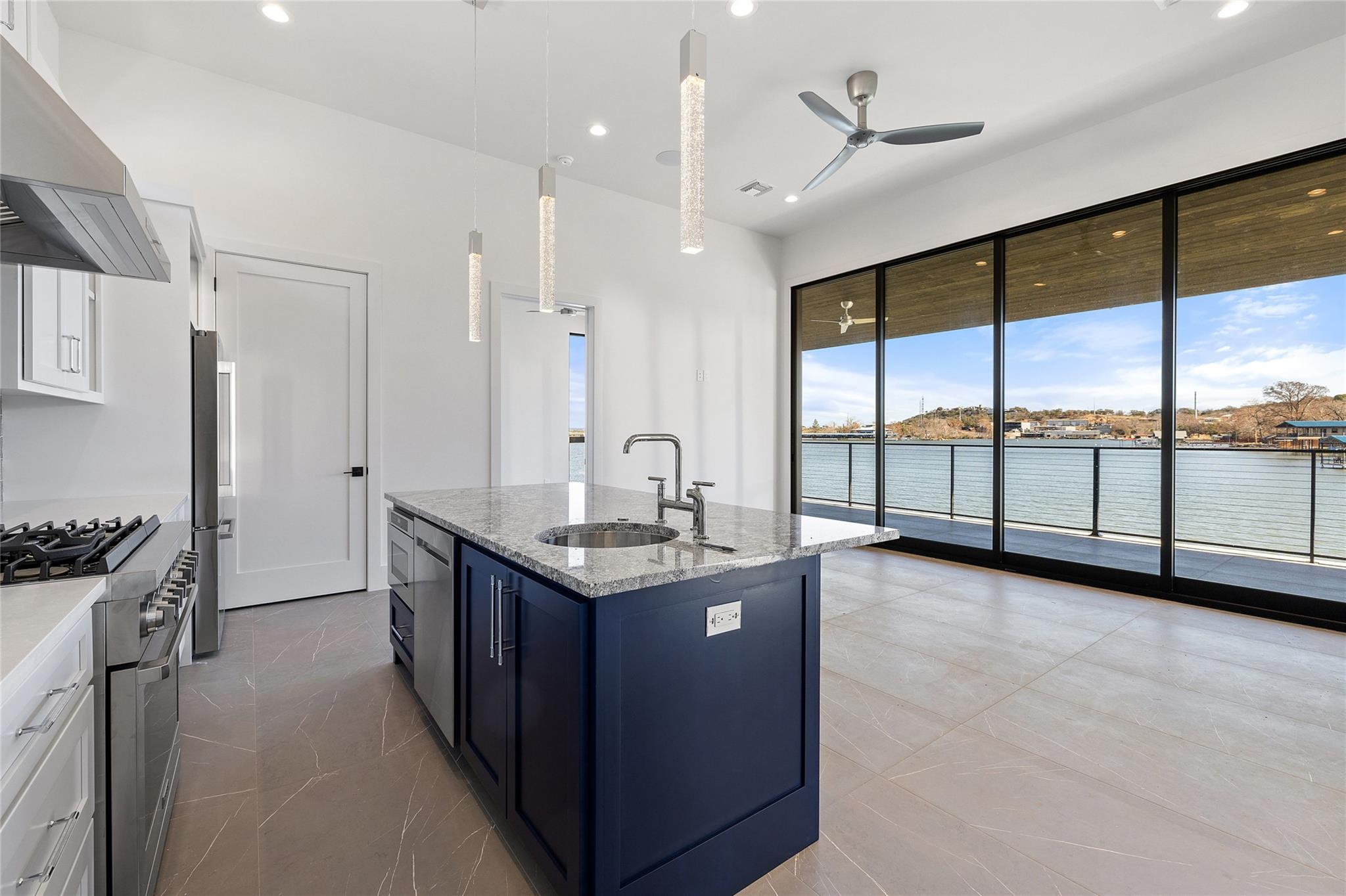 115 Estate DR