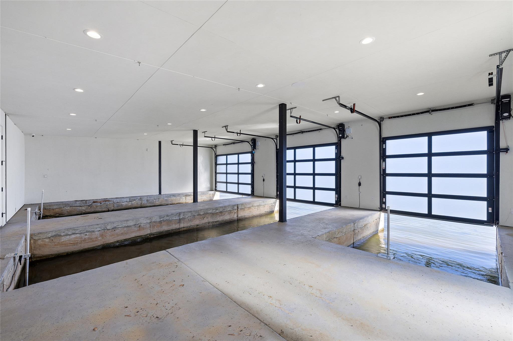 115 Estate DR