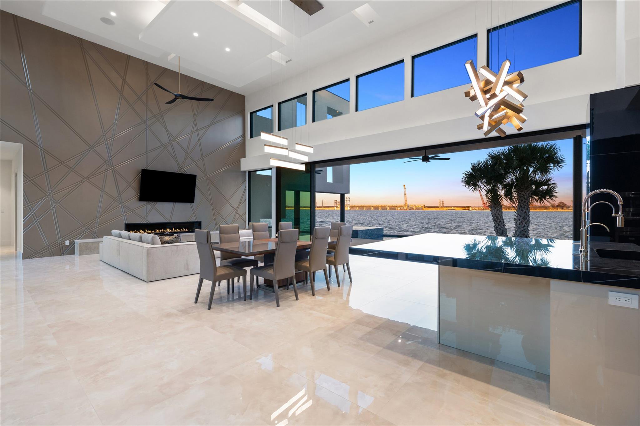 115 Estate DR