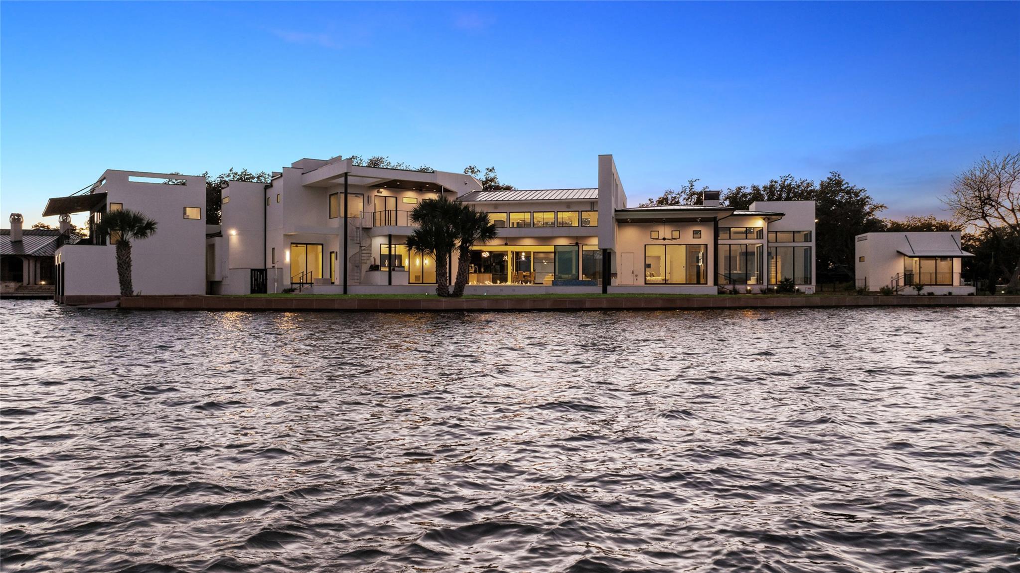 115 Estate DR