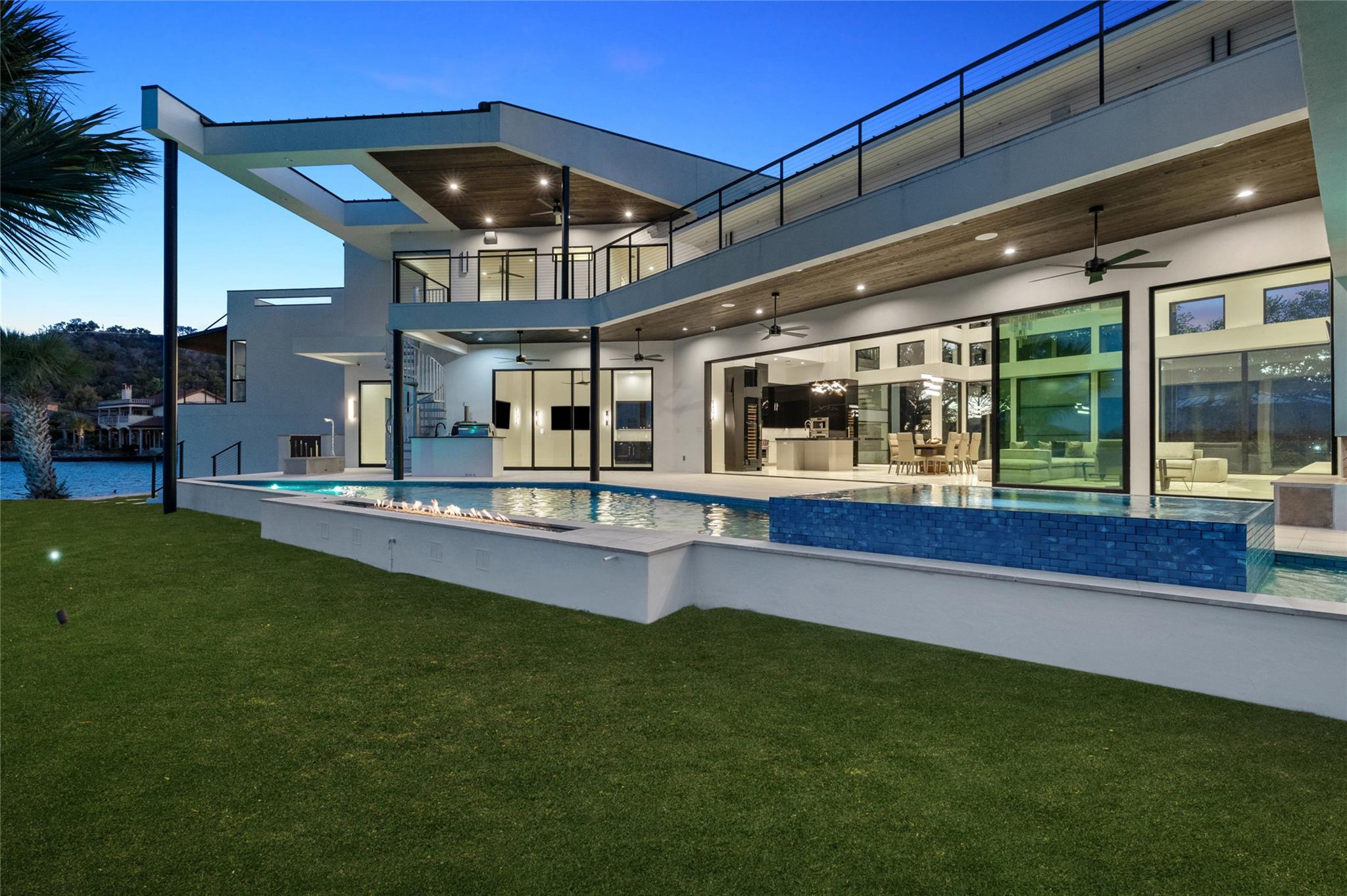 115 Estate DR
