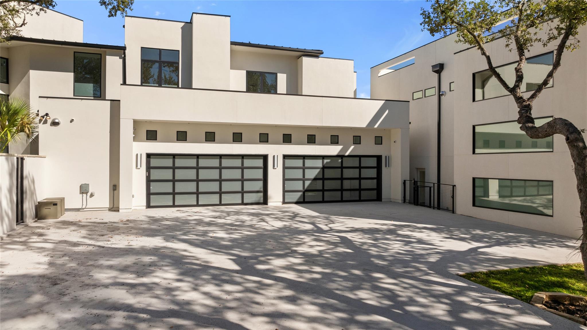 115 Estate DR