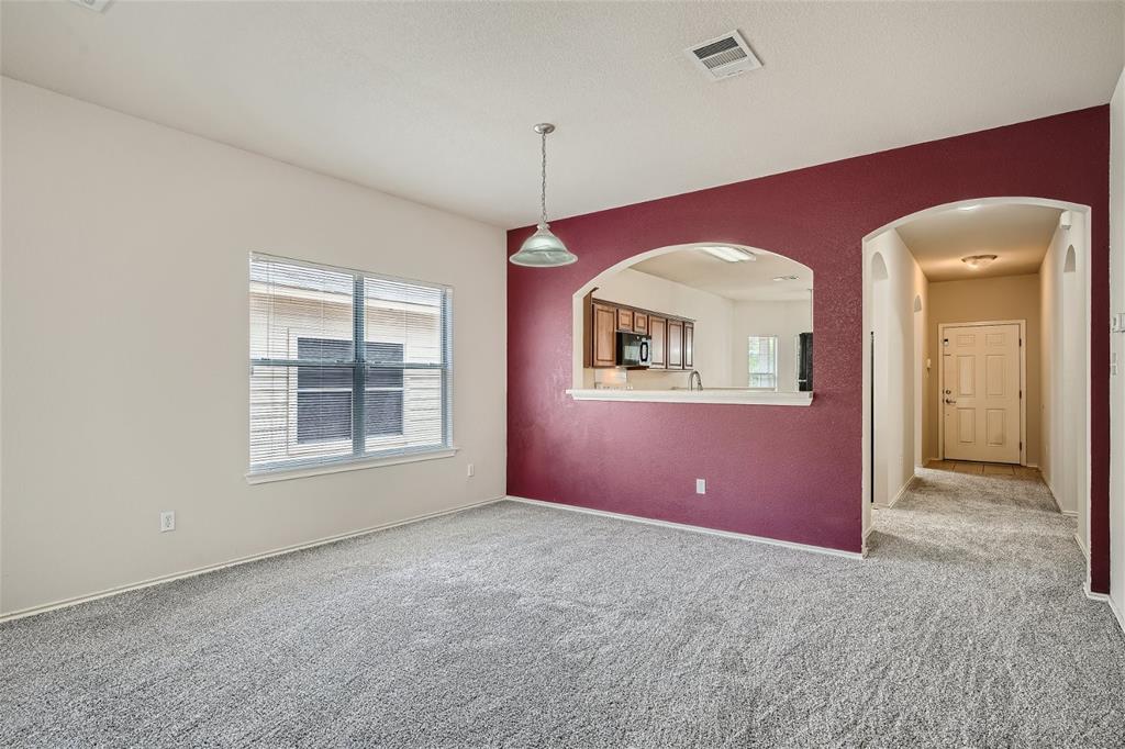 2112 CHARLOTTE ESTATES DR