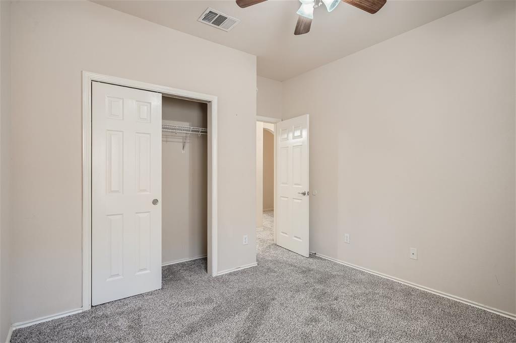 2112 CHARLOTTE ESTATES DR