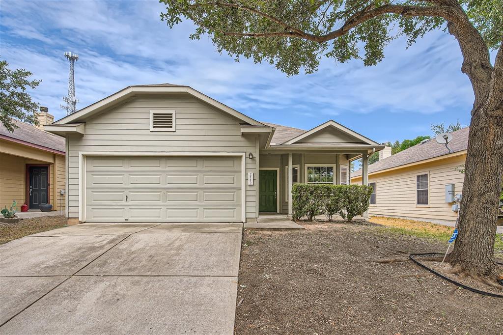 2112 CHARLOTTE ESTATES DR