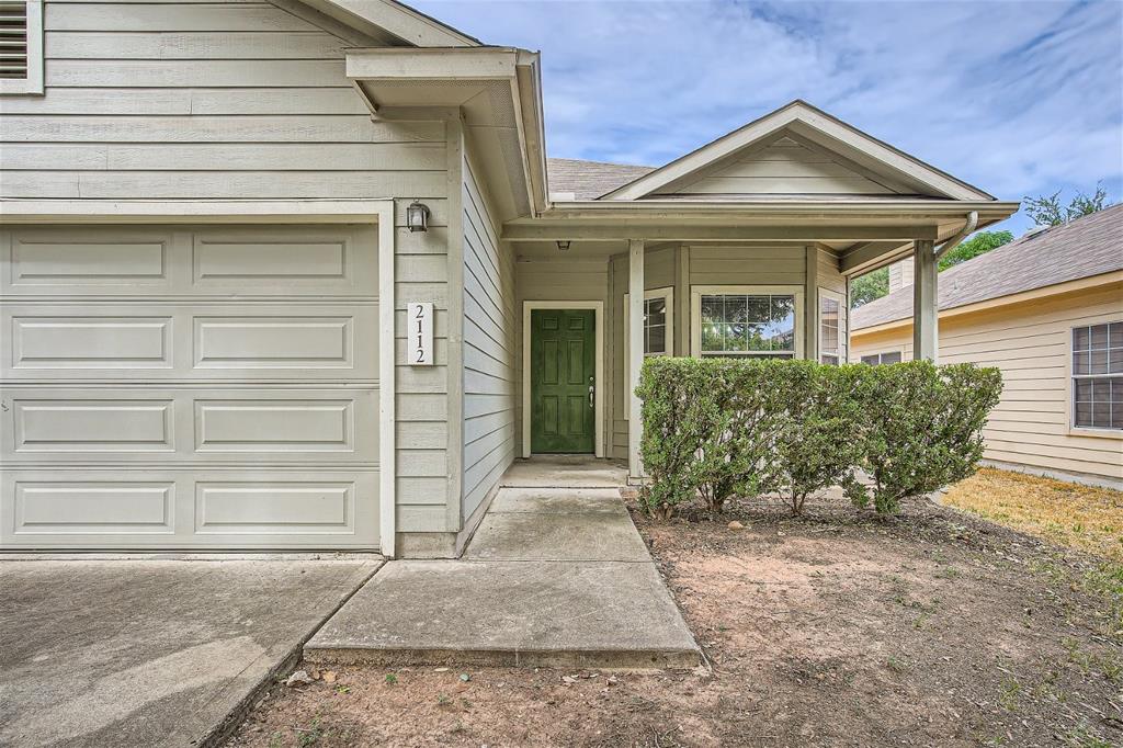 2112 CHARLOTTE ESTATES DR