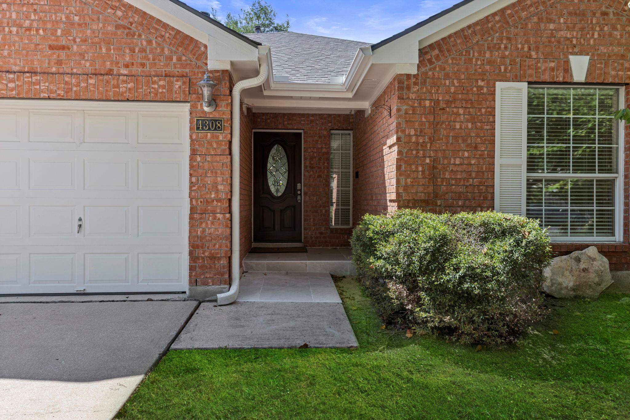 4308 Indian Oaks