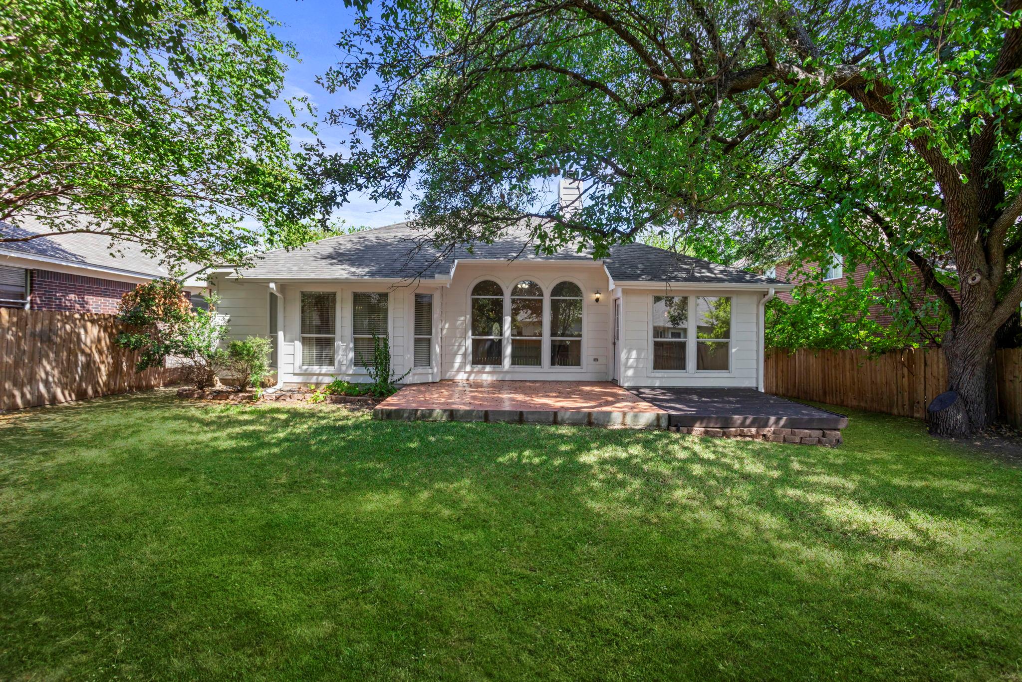 4308 Indian Oaks
