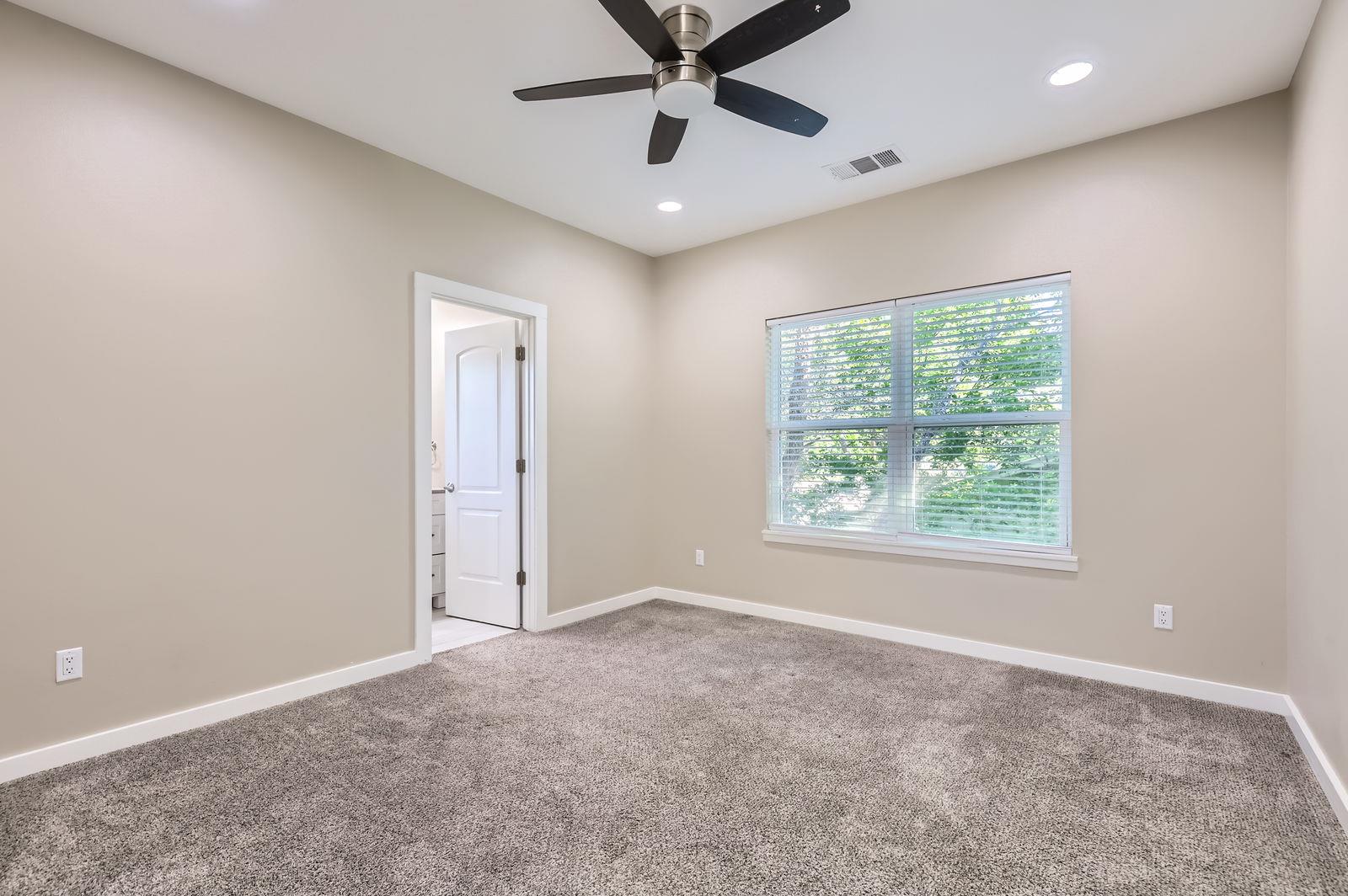 11007 Elm ST