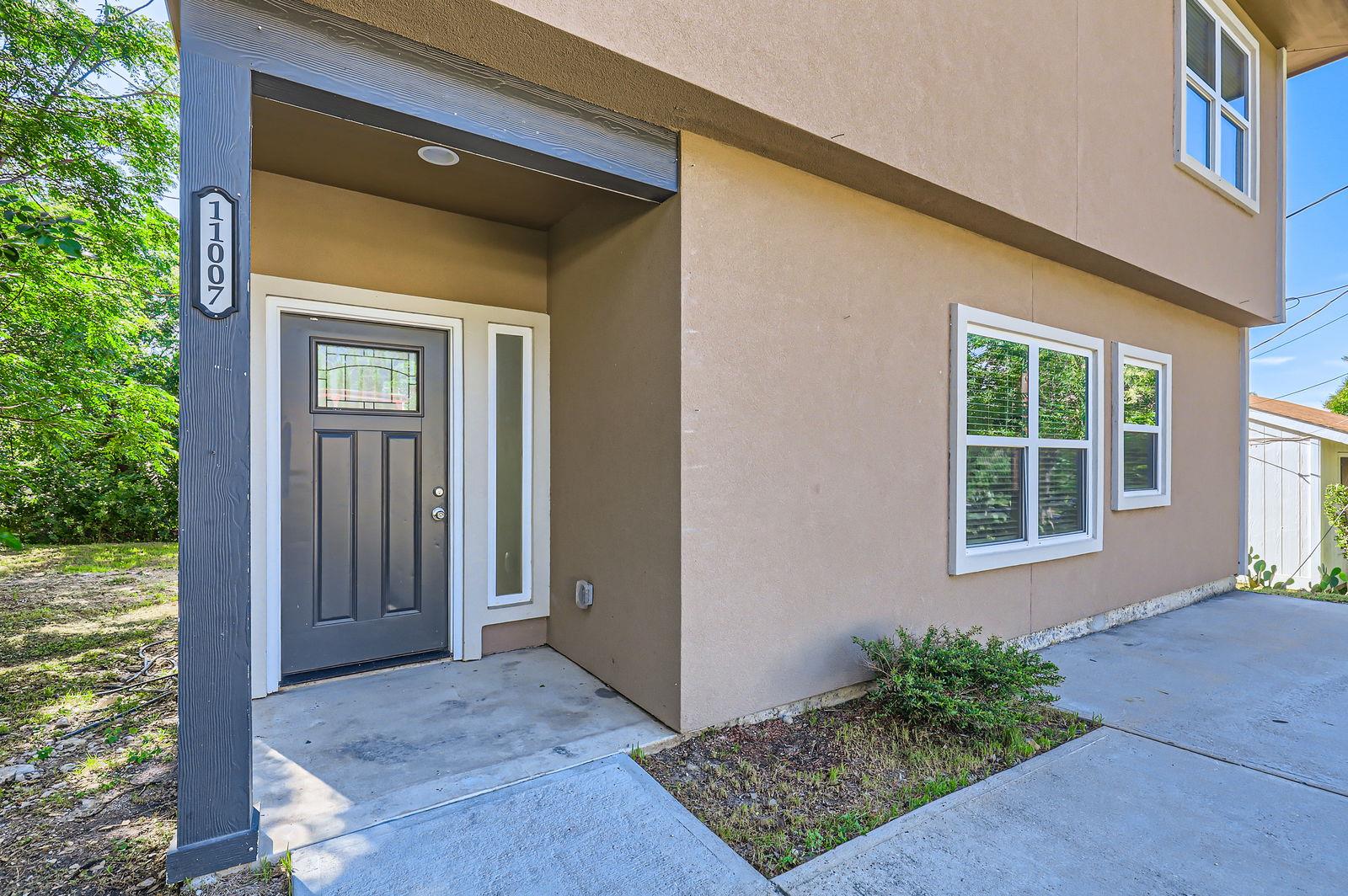 11007 Elm ST