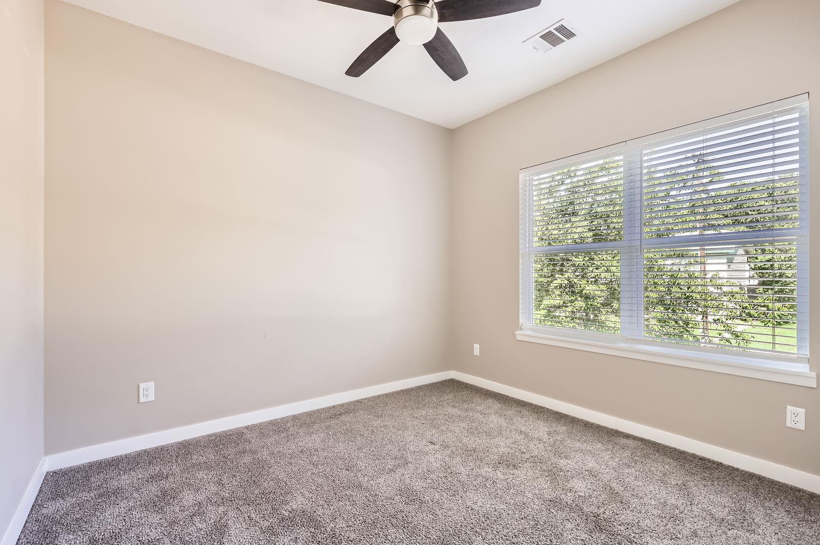 11007 Elm ST