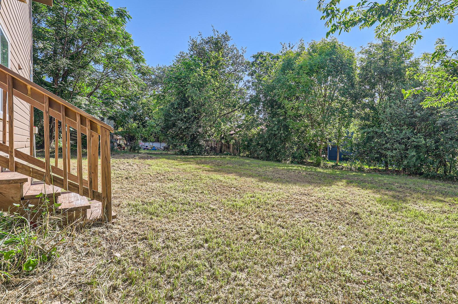 11007 Elm ST