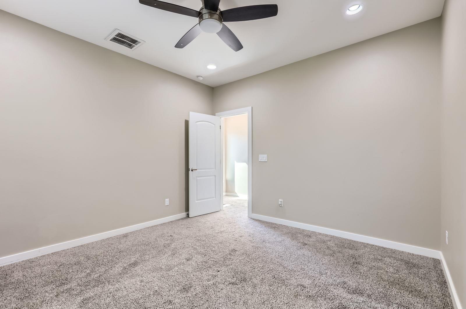 11007 Elm ST