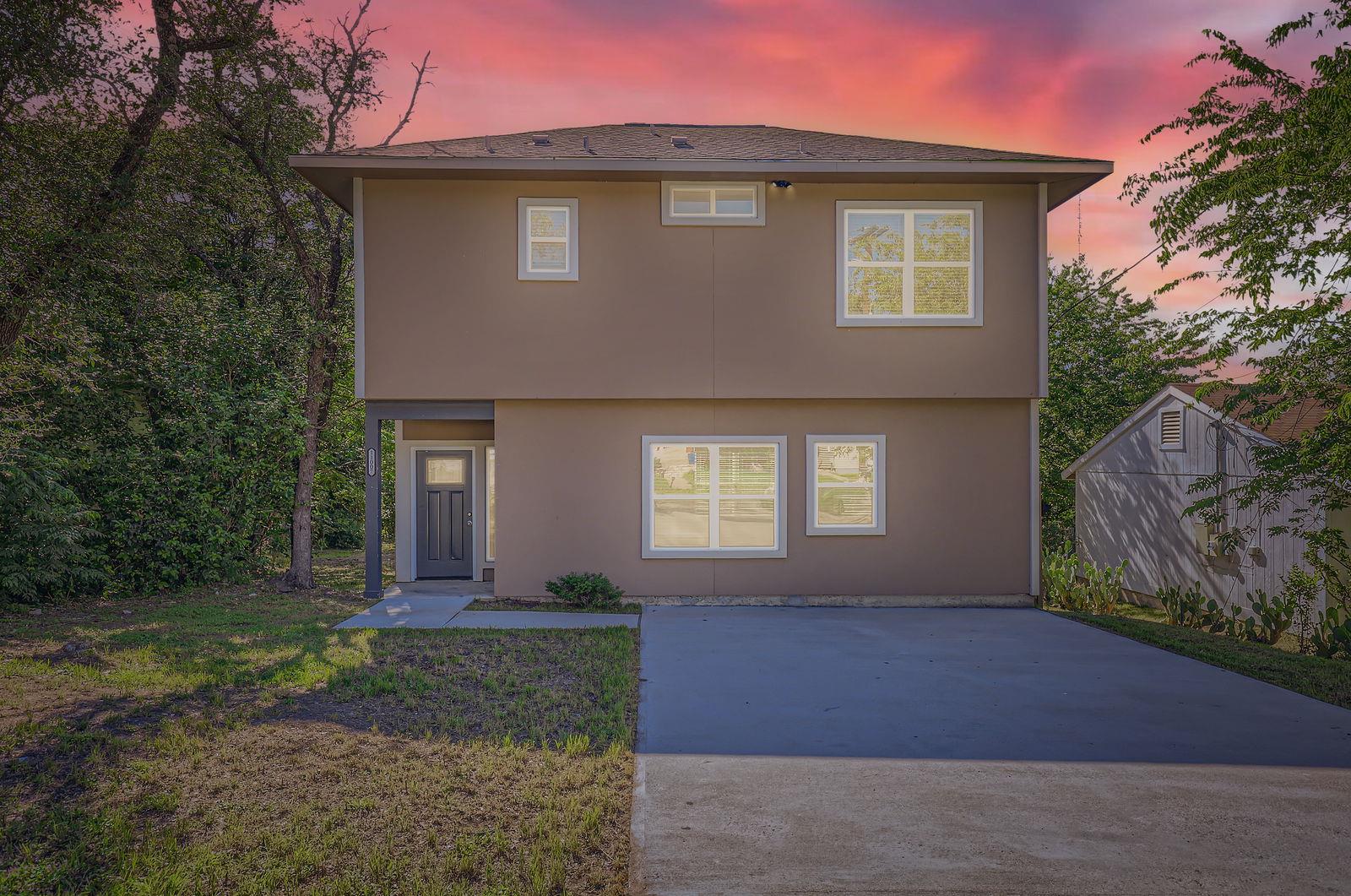 11007 Elm ST