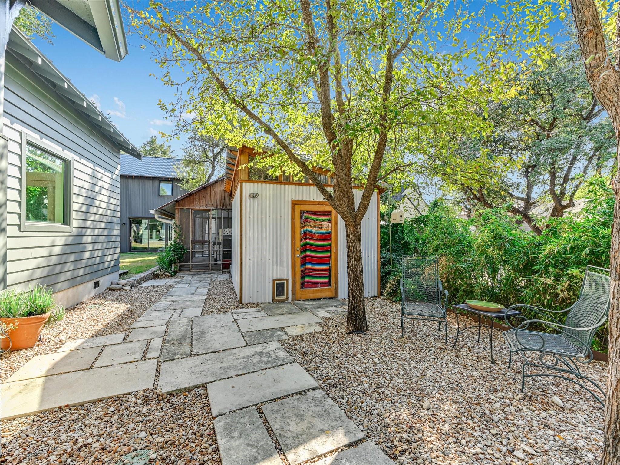 907 W Annie ST # 1