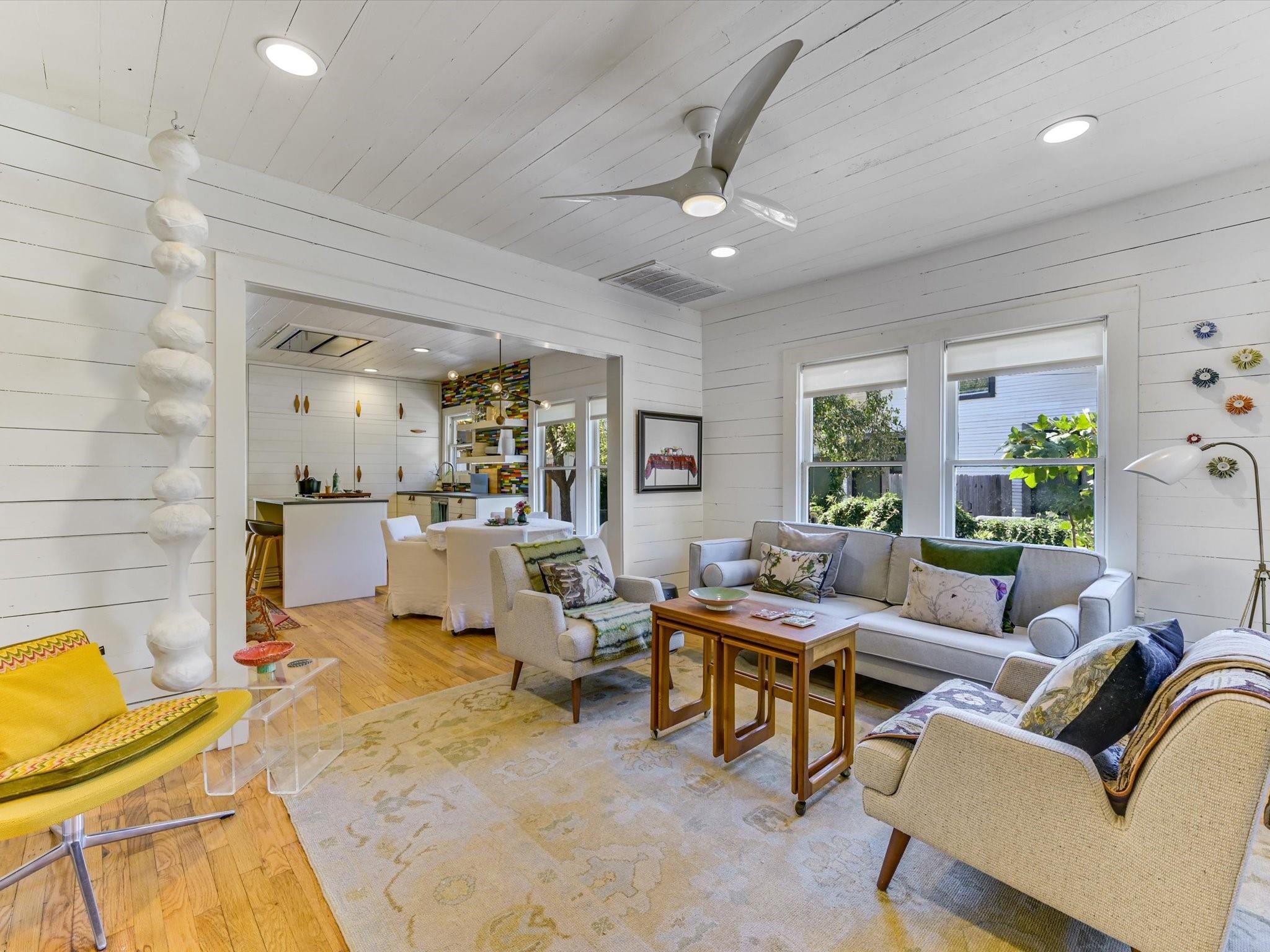 907 W Annie ST # 1