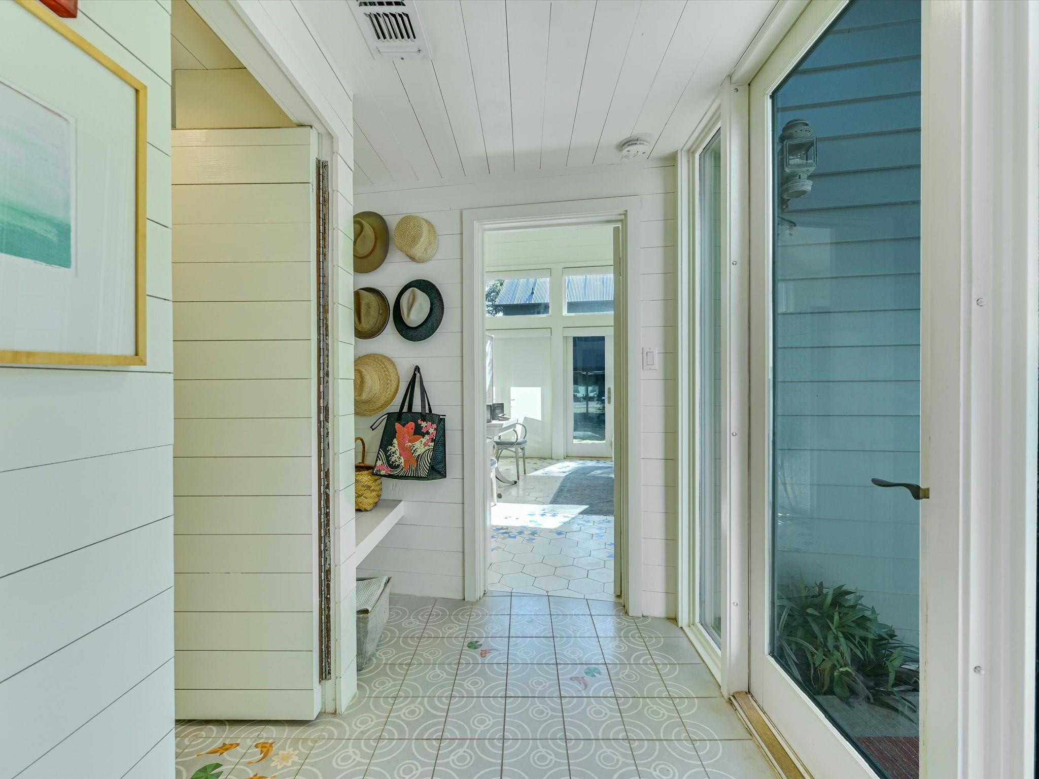907 W Annie ST # 1