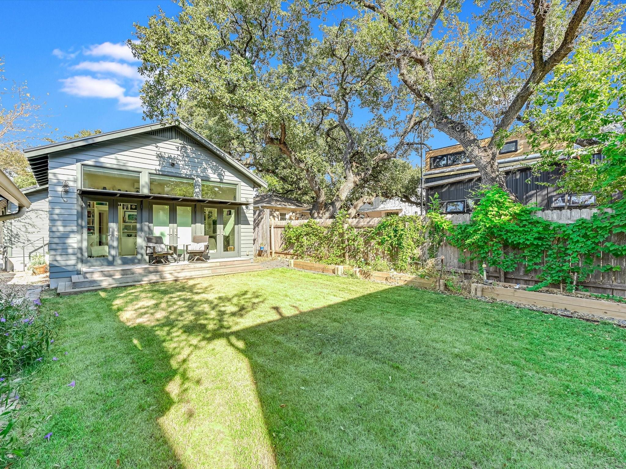 907 W Annie ST # 1