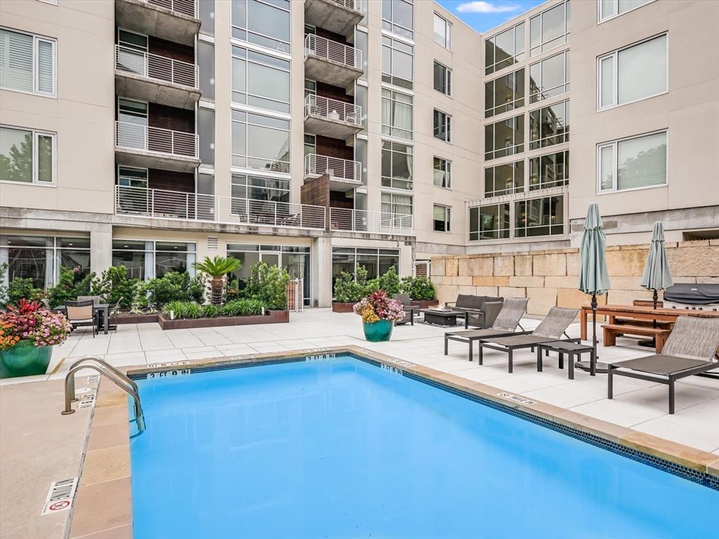 210 Lee Barton DR # 321