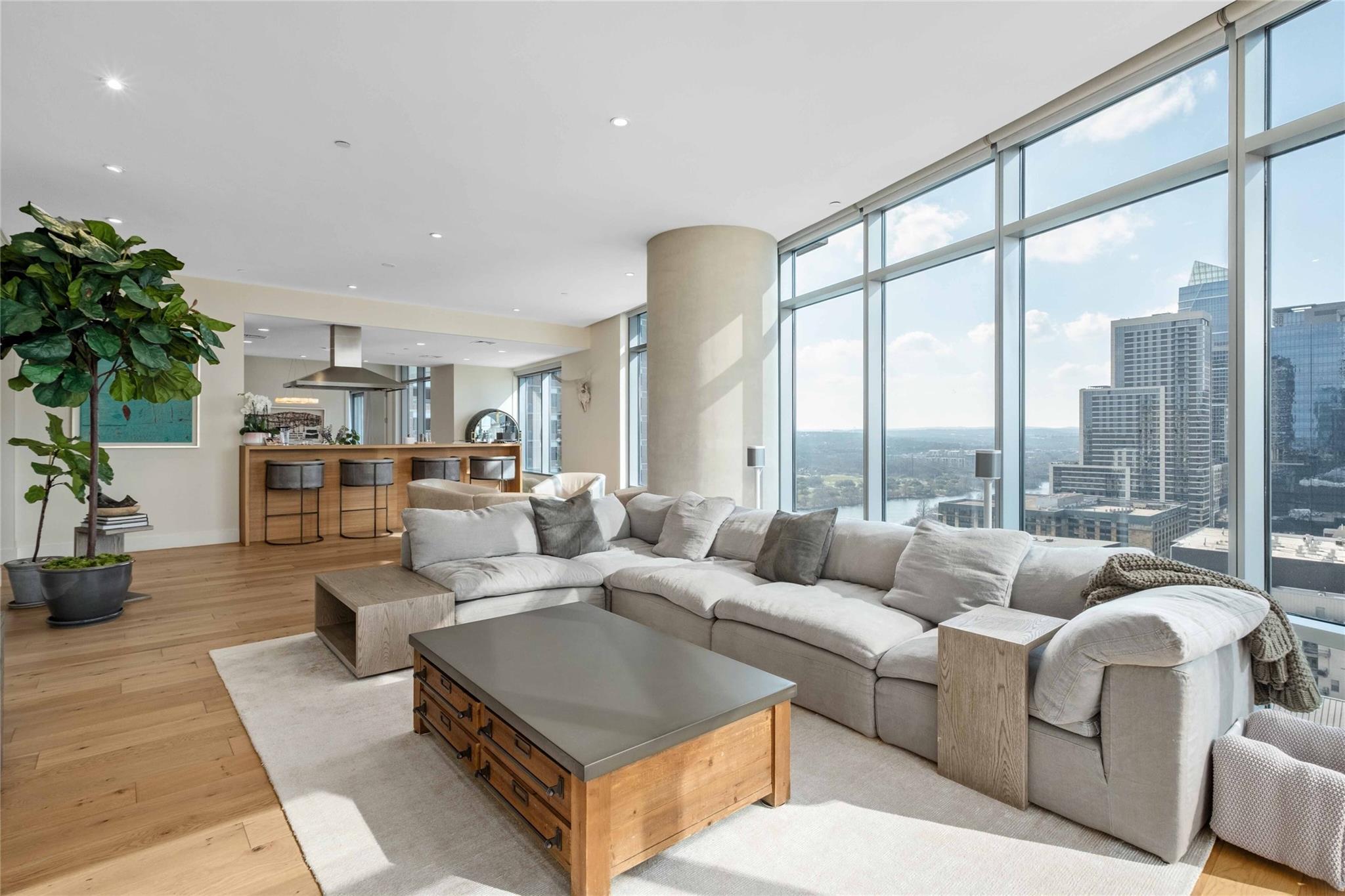 200 Congress Ave Unit: 18AE