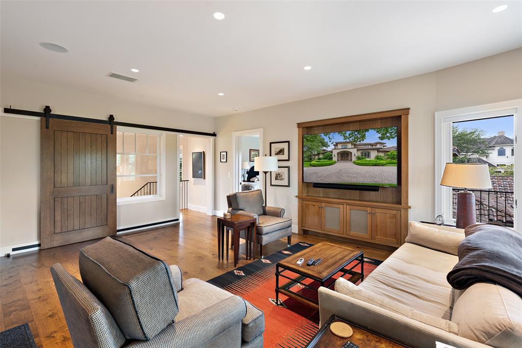 8210 Chalk Knoll DR