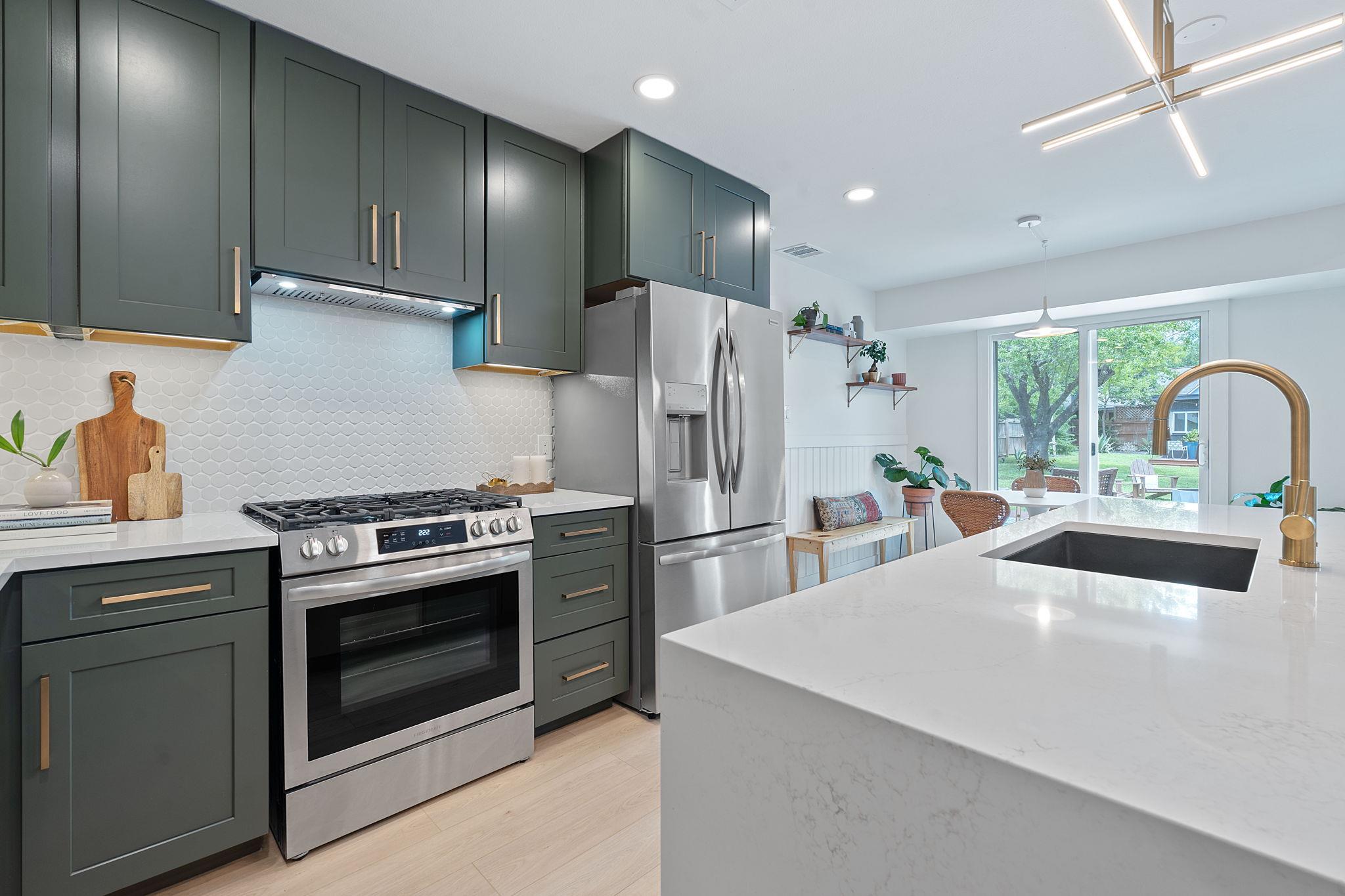 2661 Piping Rock TRL