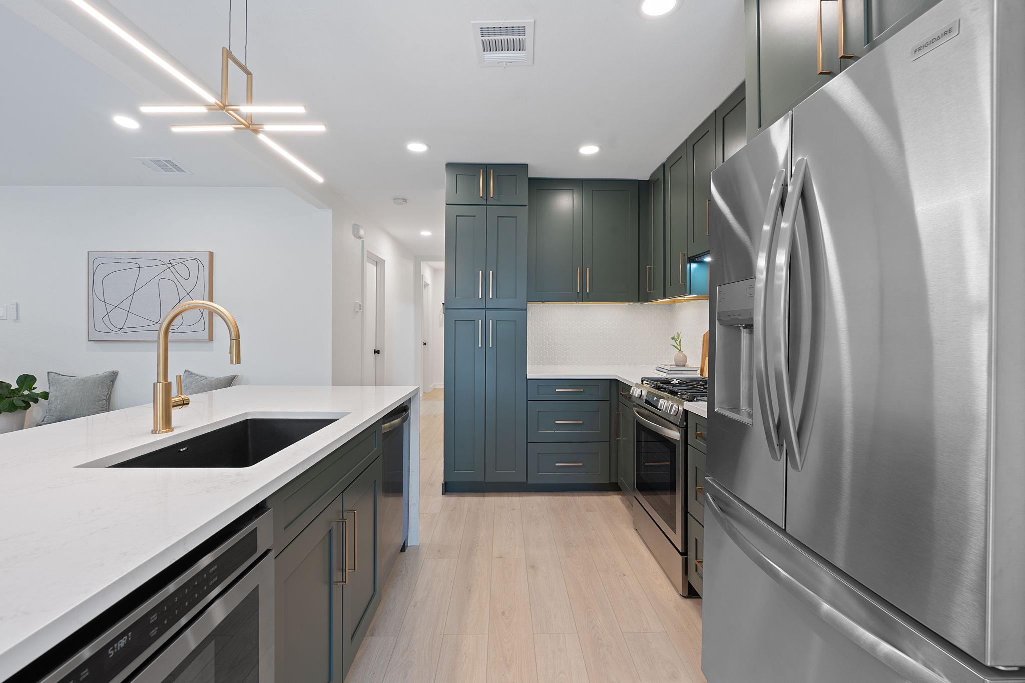 2661 Piping Rock TRL