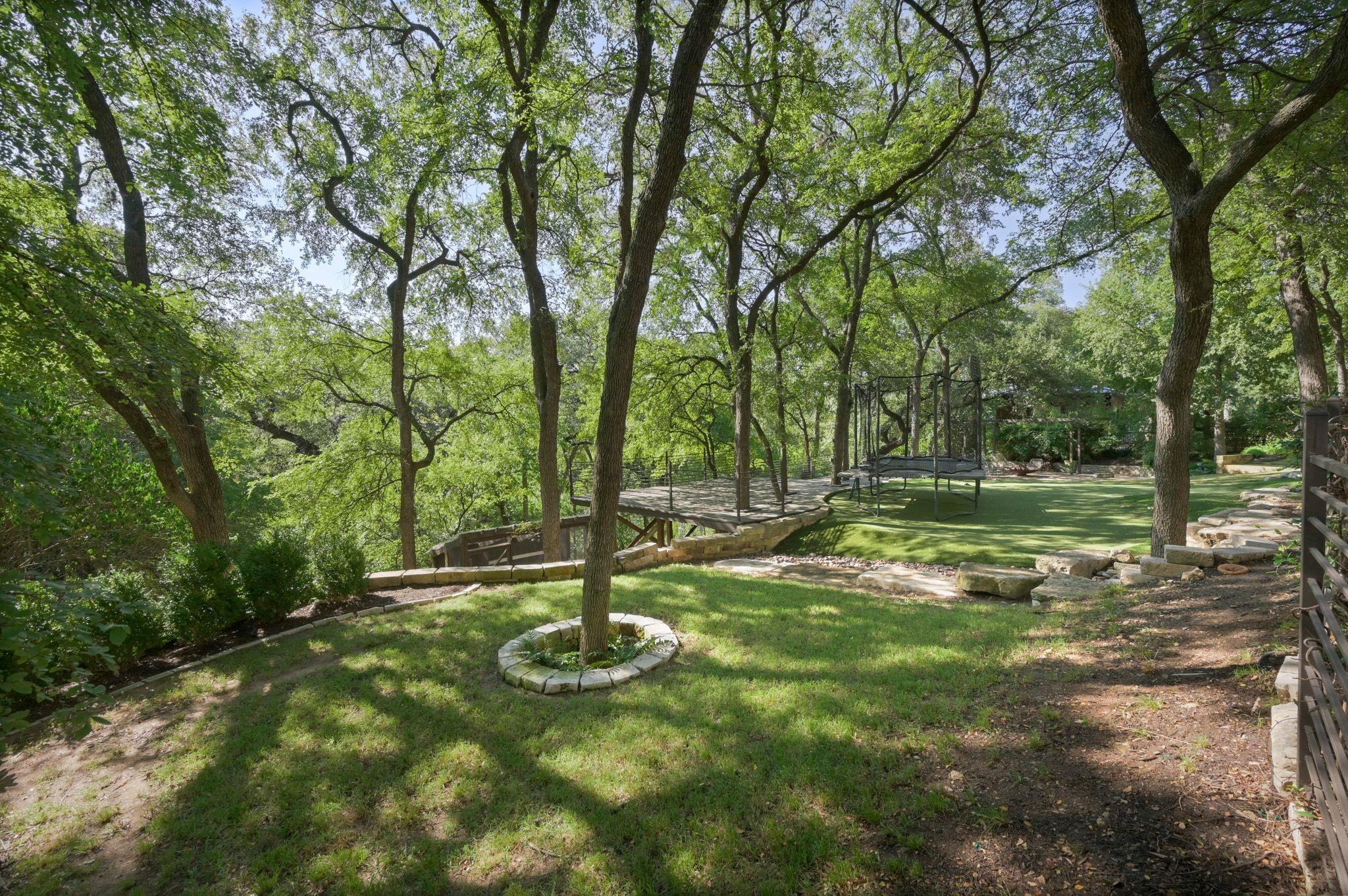 2406 Pemberton PKWY
