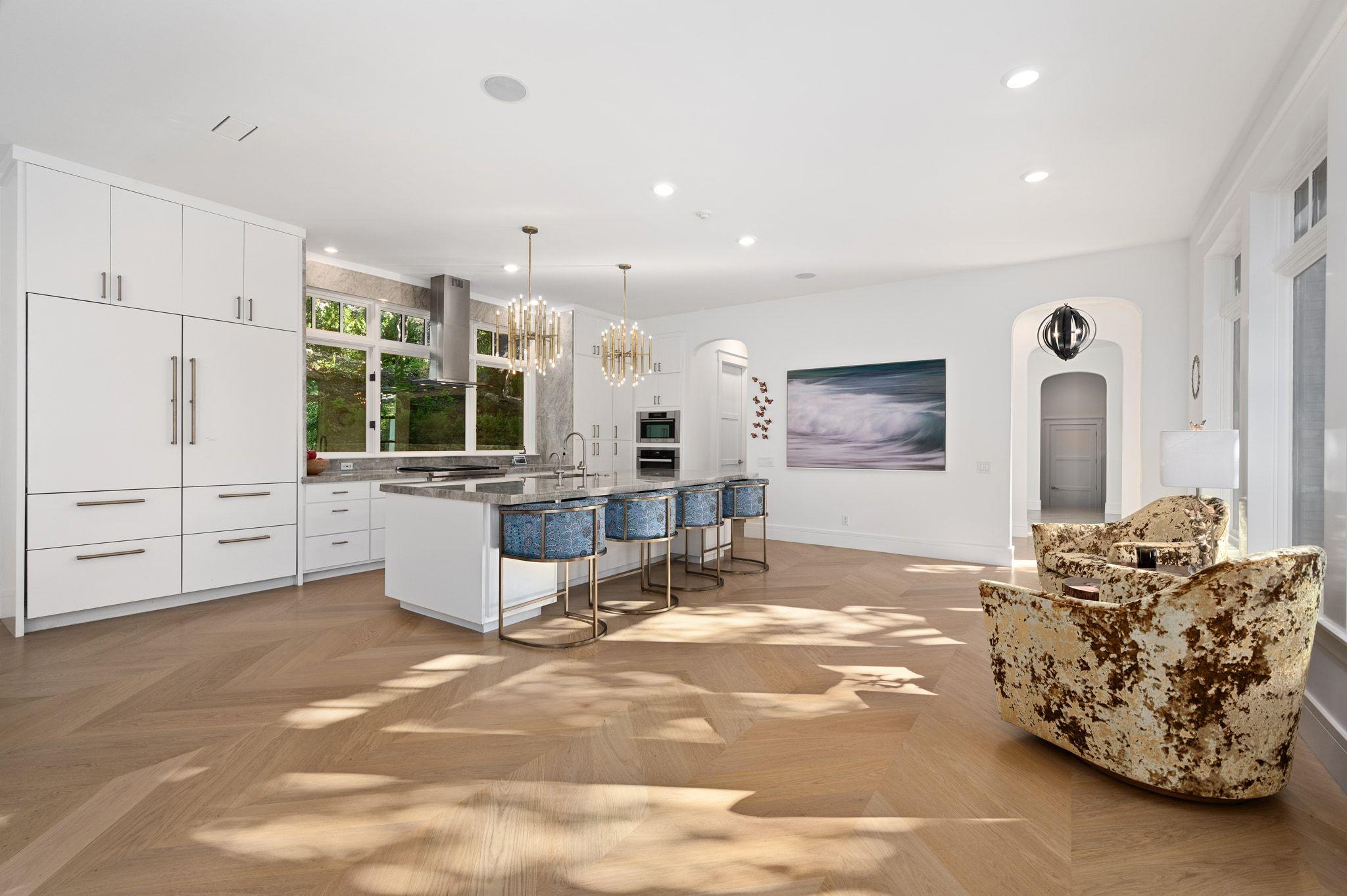 2406 Pemberton PKWY