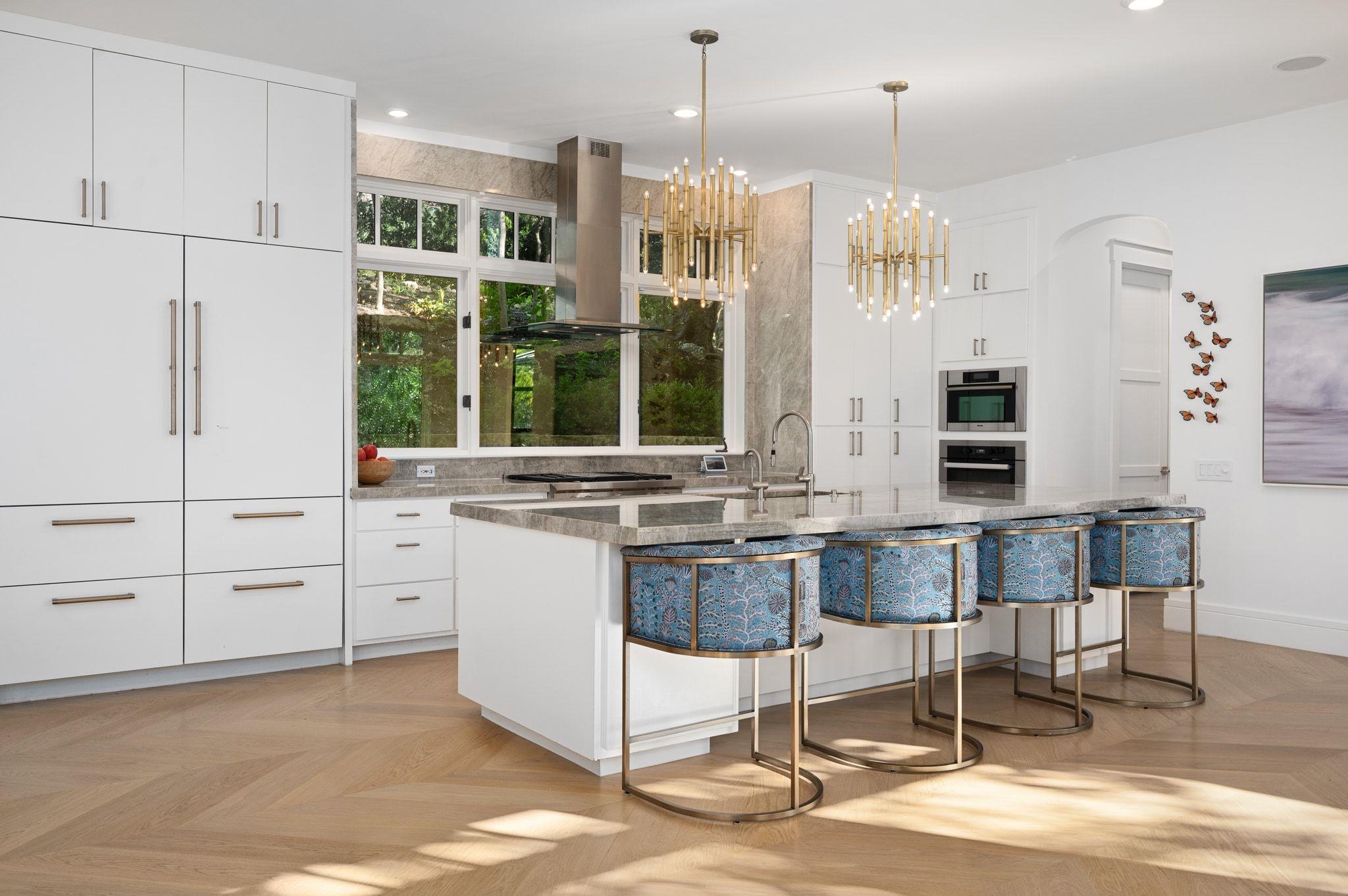 2406 Pemberton PKWY