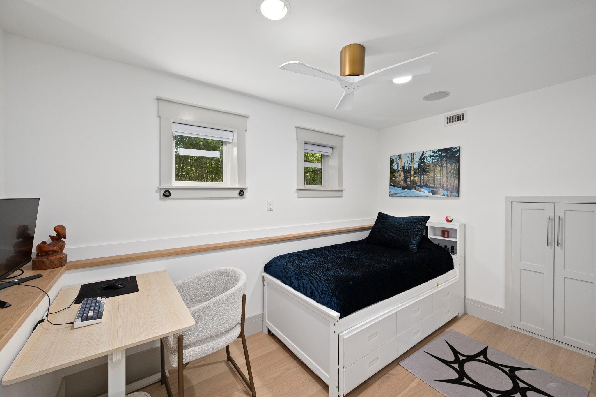 2406 Pemberton PKWY