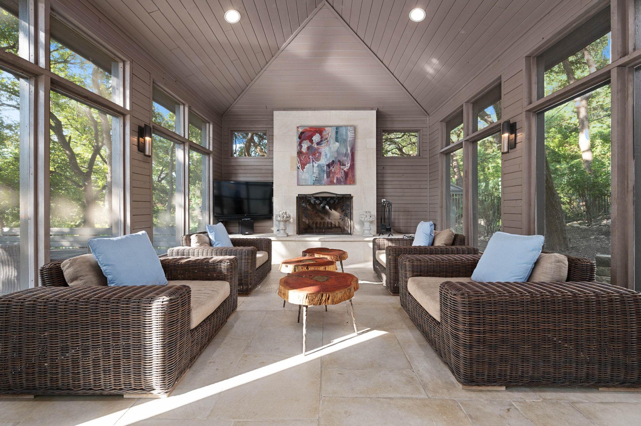 2406 Pemberton PKWY