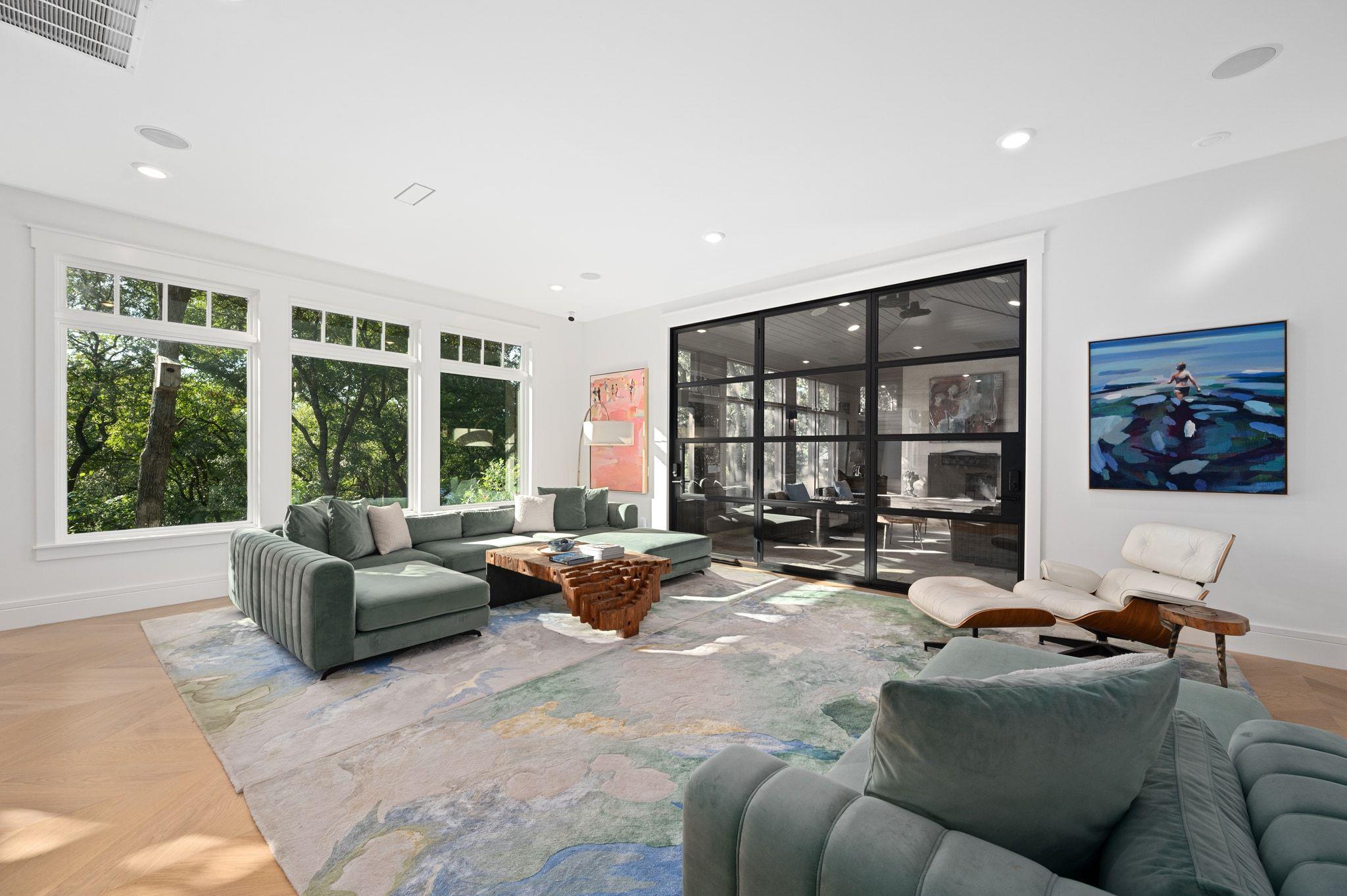 2406 Pemberton PKWY