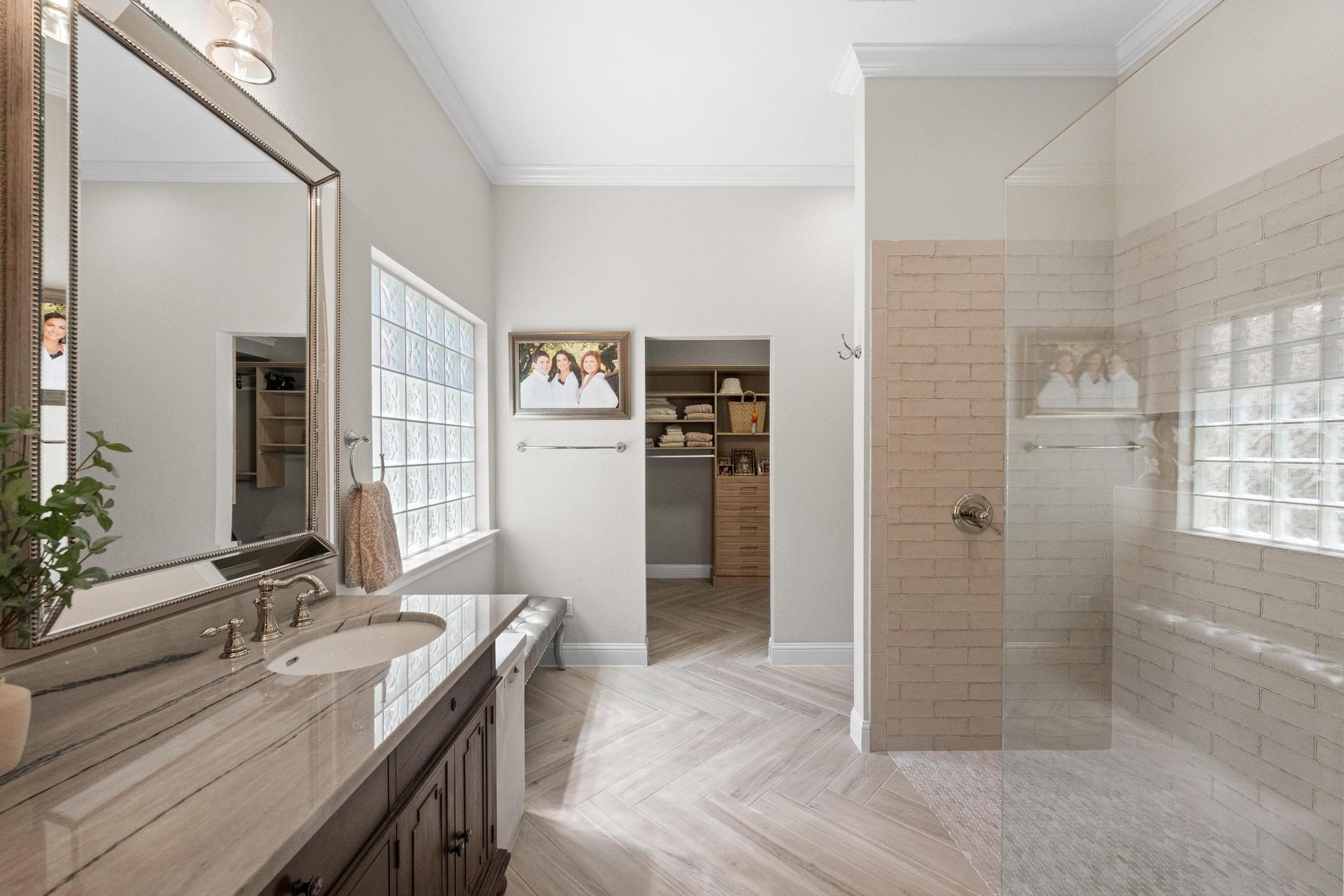 5000 Mission Oaks BLVD # 47