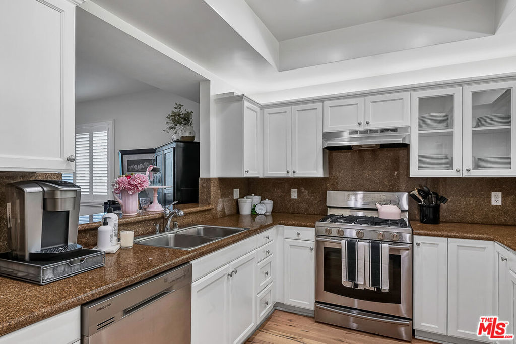 11921 Dorothy Street 303