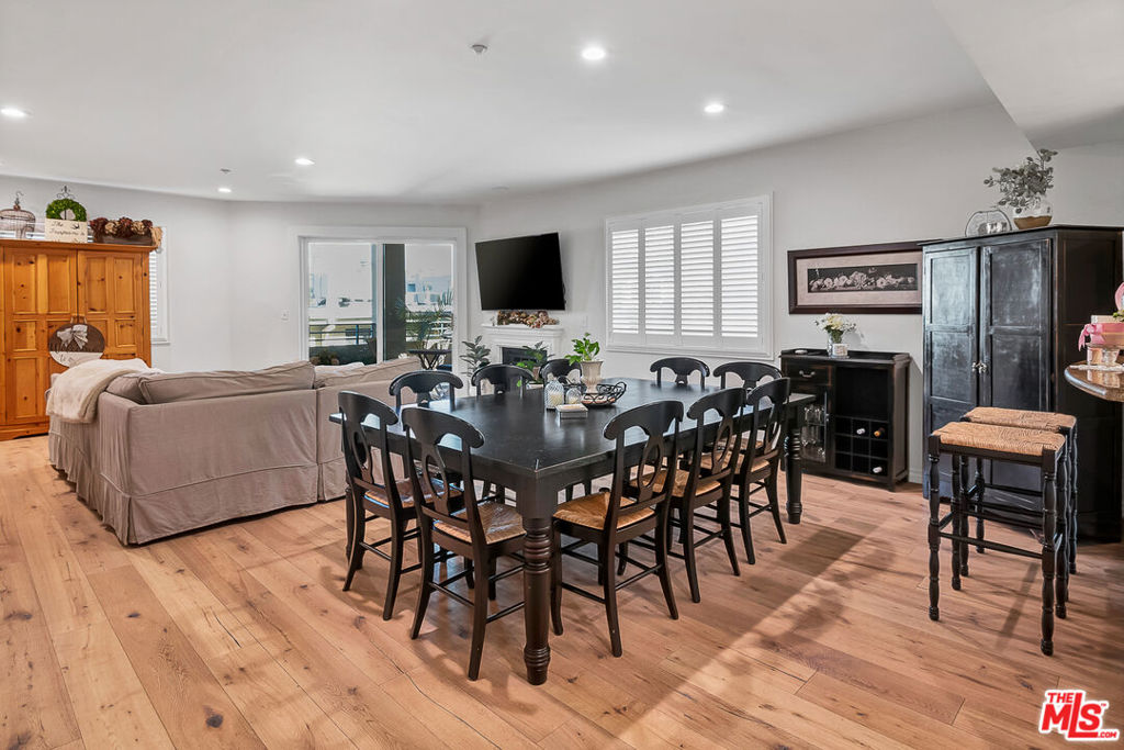 11921 Dorothy Street 303