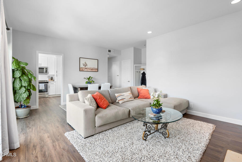 227 S Madison Avenue 206