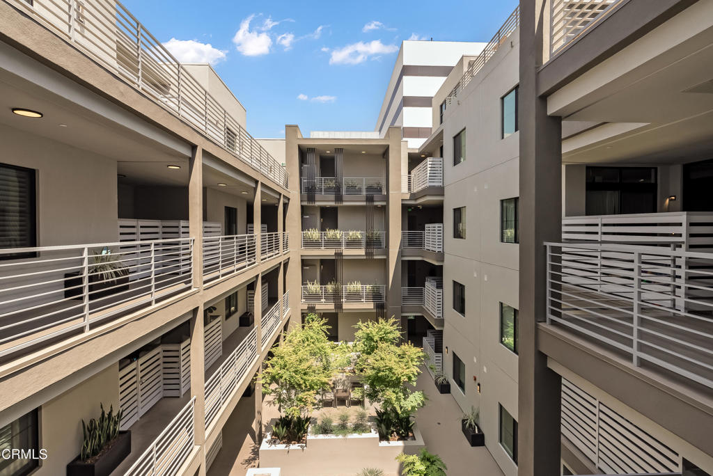 178 S Euclid Avenue 103