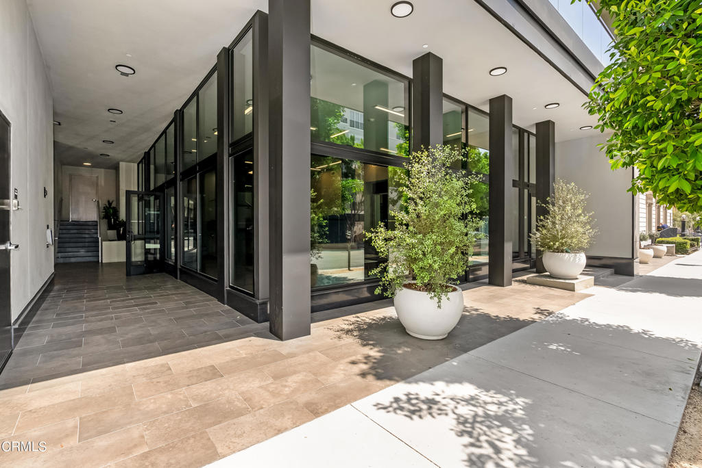 178 S Euclid Avenue 103