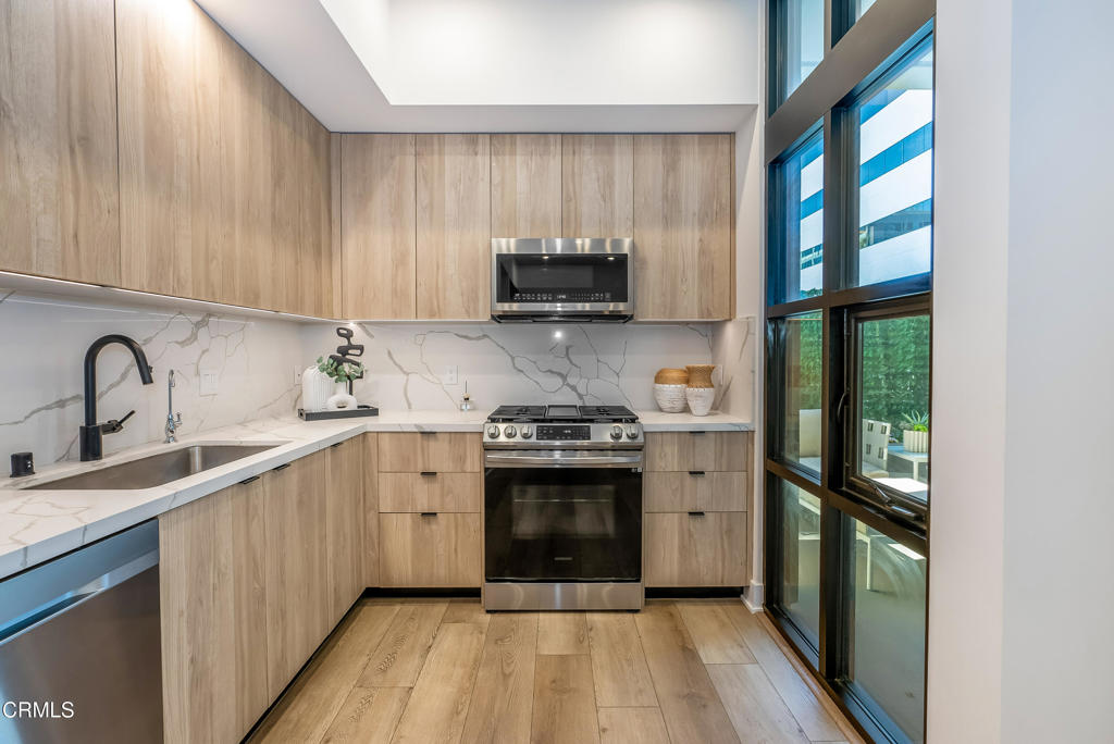 178 S Euclid Avenue 103