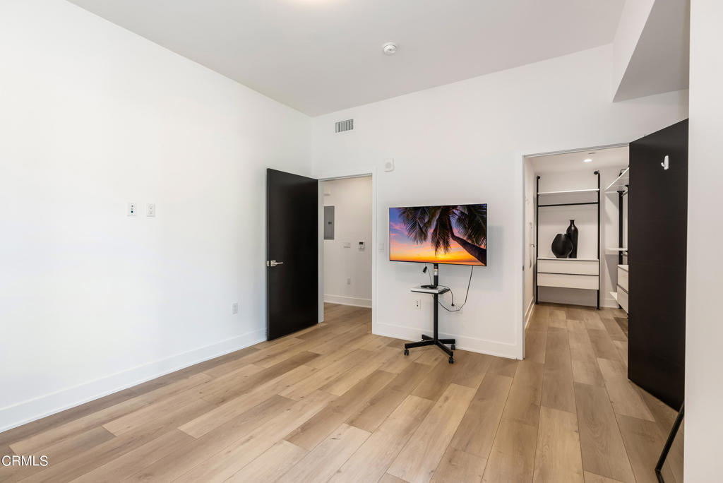 178 S Euclid Avenue 103