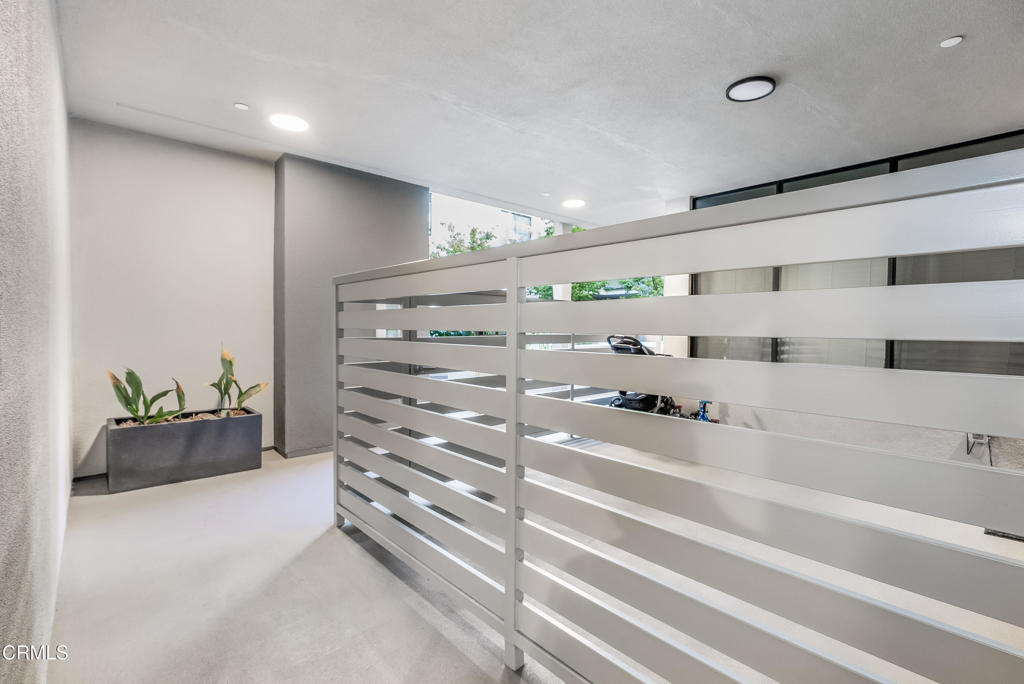 178 S Euclid Avenue 103