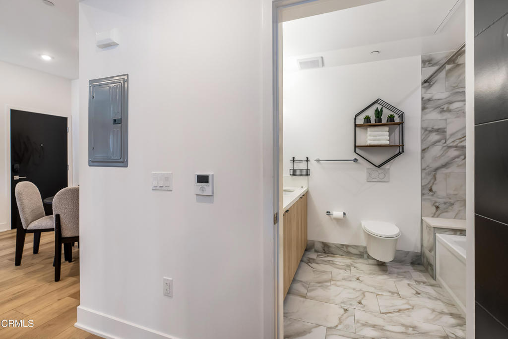 178 S Euclid Avenue 103