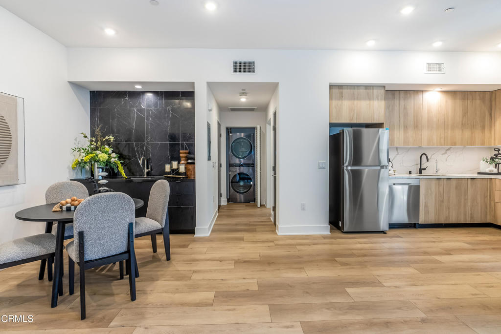 178 S Euclid Avenue 103