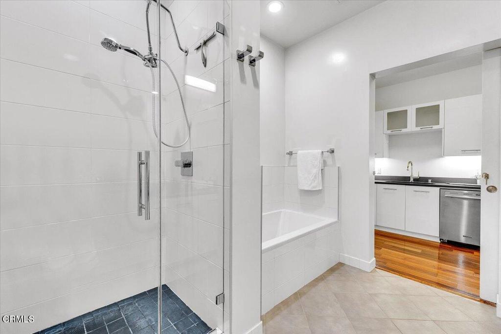 238 S Arroyo Parkway 208