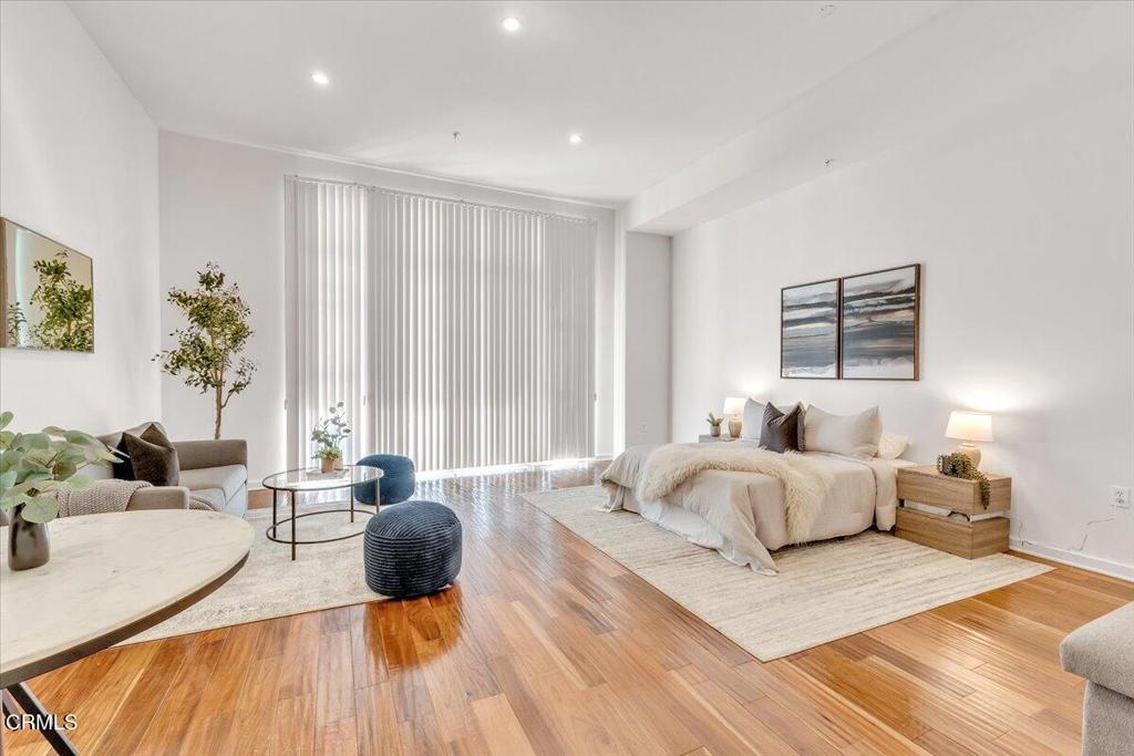 238 S Arroyo Parkway 208